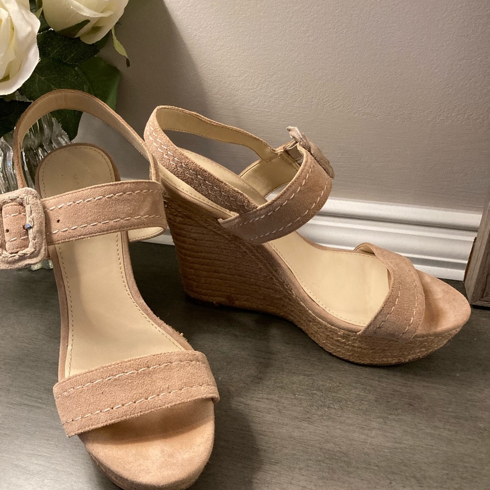 Marc Fisher 4” wedges in size 8. Nude color -like new worn only once.